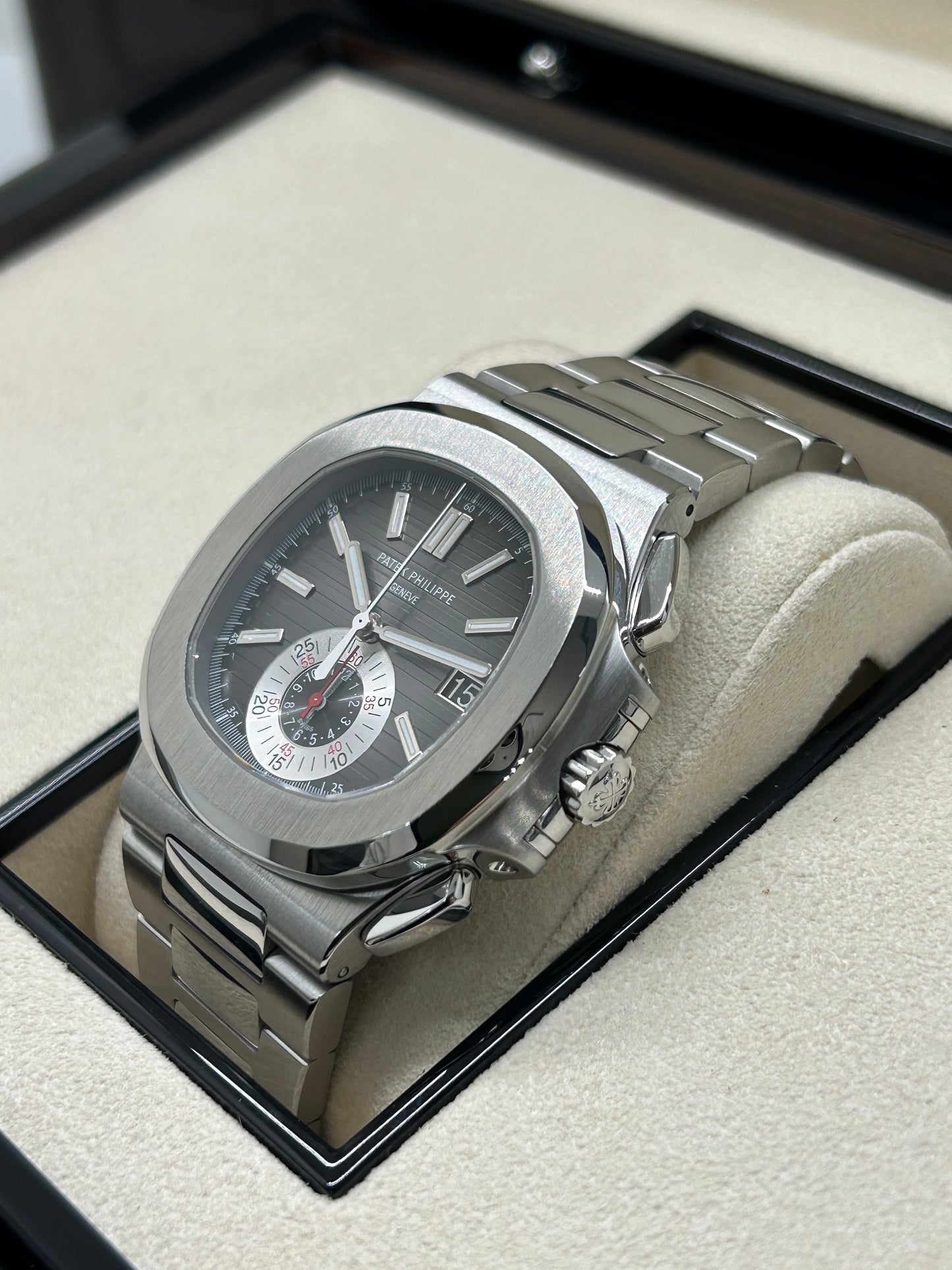 Patek Philippe Nautilus 5980/1A-014 - Chronograph - Grey Dial - Year 2012