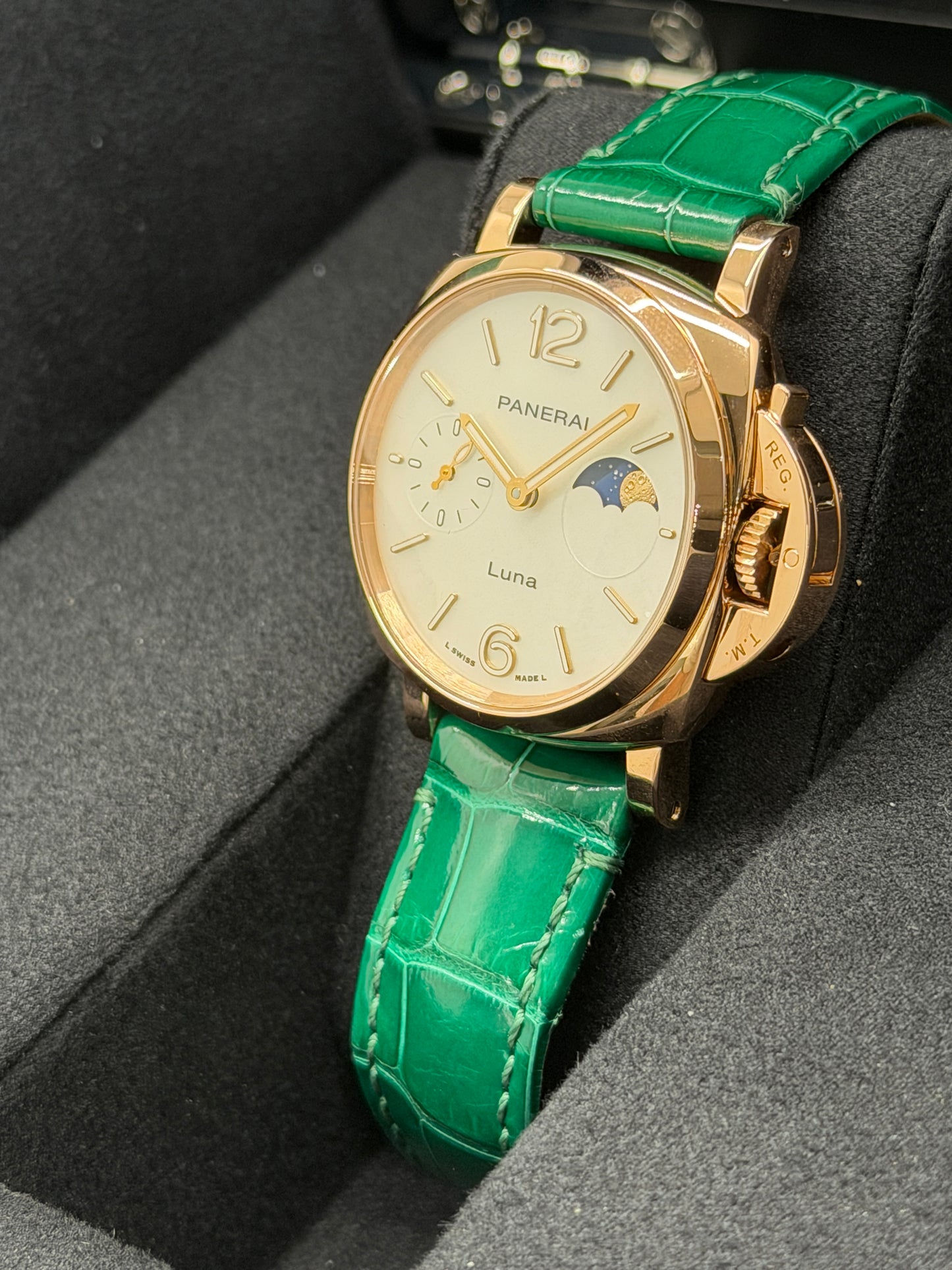 Panerai Luminor Due Luna Goldtech - Ref.PAM01181 - Rose Gold - Year 2023