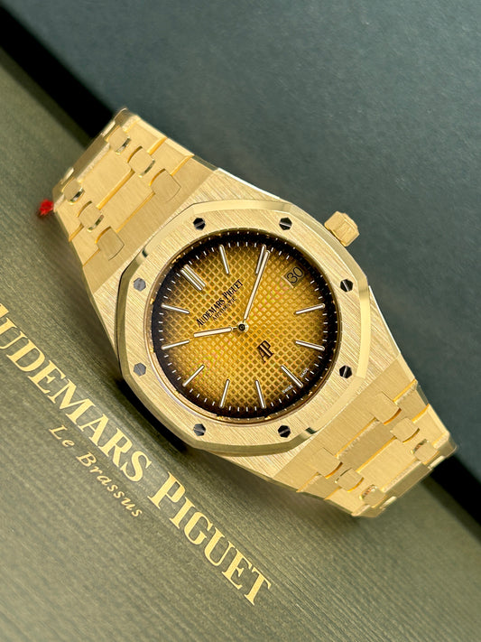 Audemars Piguet Royal Oak "jumbo" 50th Anniversary - Ultrathin Jumbo - 18kt Yellow Gold - Ref16202BA.OO.1240BA.01 - Year 2022