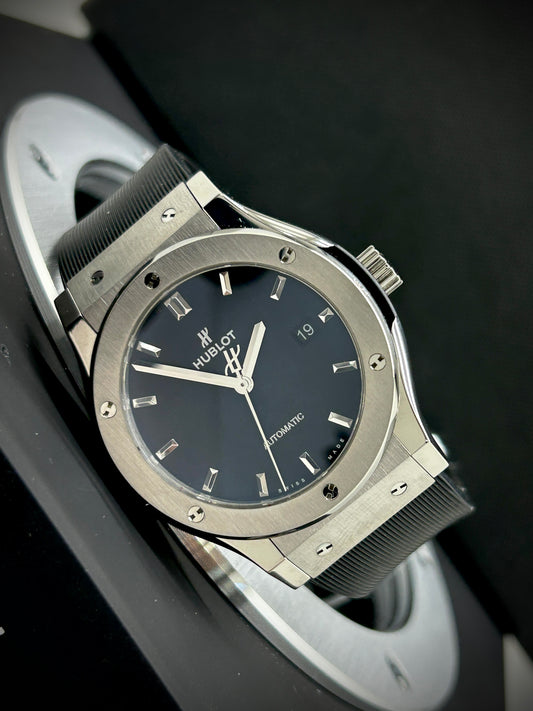 Hublot Classic Fusion Titanium 42 Ref 542.NX.1171.RX - Year 2023