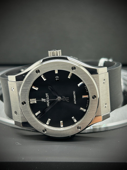 Hublot Classic Fusion Titanium 42 Ref 542.NX.1171.RX - Year 2023