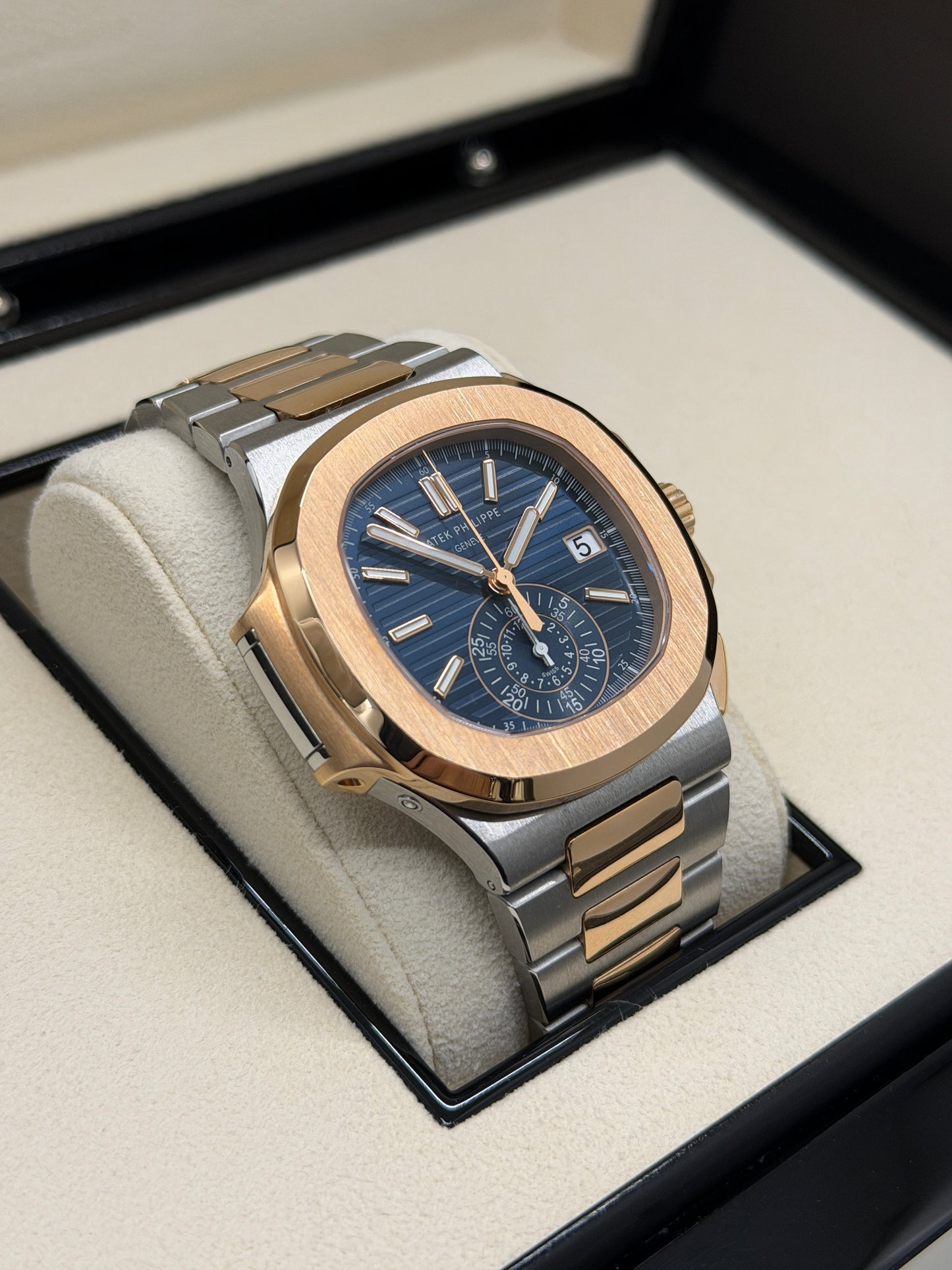 Patek Philippe Nautilus Blue Dial - 18Kt Yellow Gold & Steel Ref. 5980/1AR-001 - Unworn - Year 2021