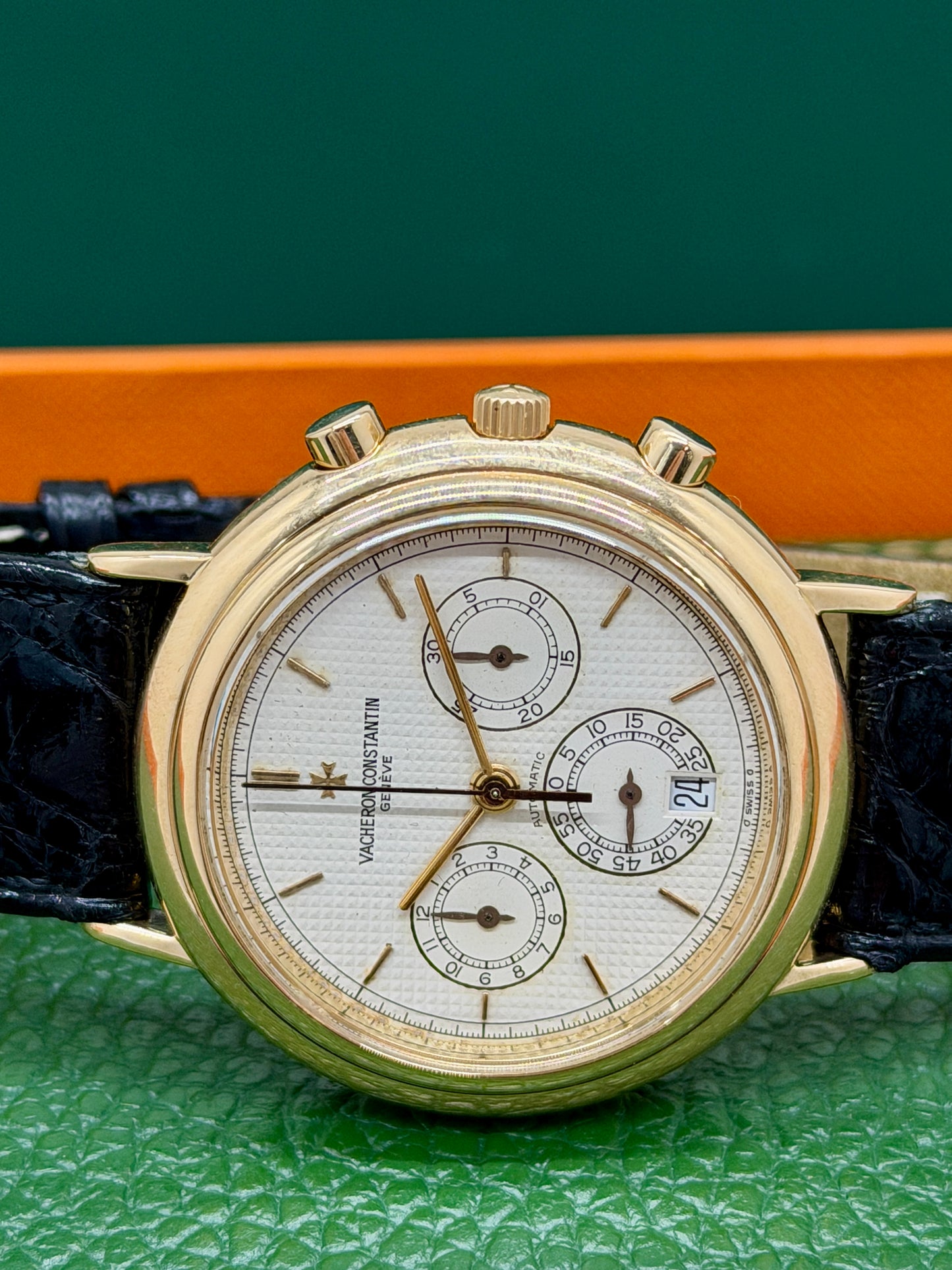Vacheron Constantin Chronograph Patrimony 38mm - 18kt Gold - Ref 49003