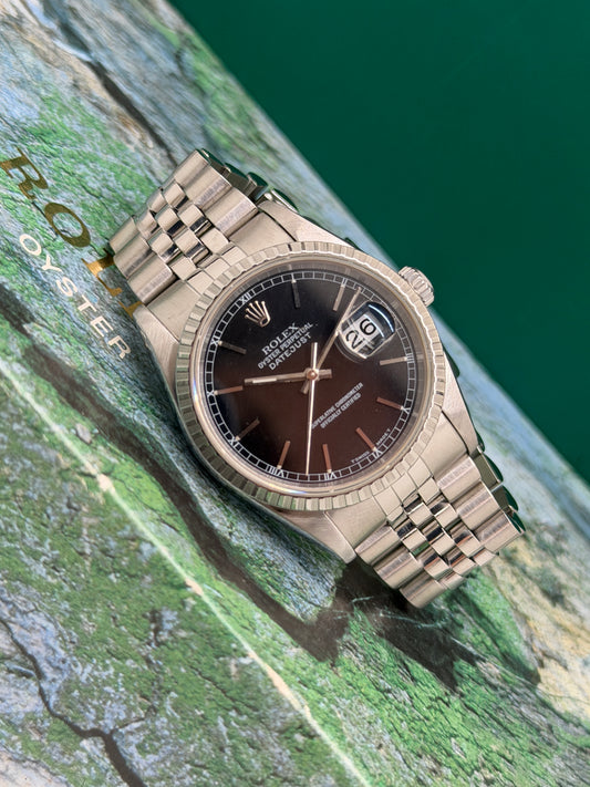 Rolex Datejust 36 - Ref.16220 - Black Dial - Year 1998