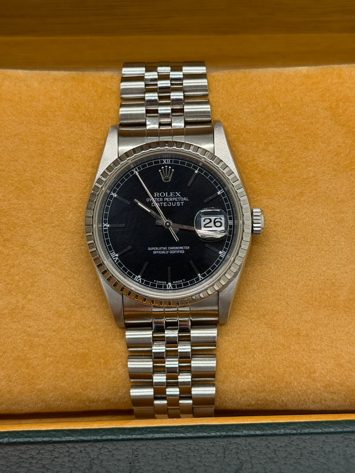 Rolex Datejust 36 - Ref.16220 - Black Dial - Year 1998