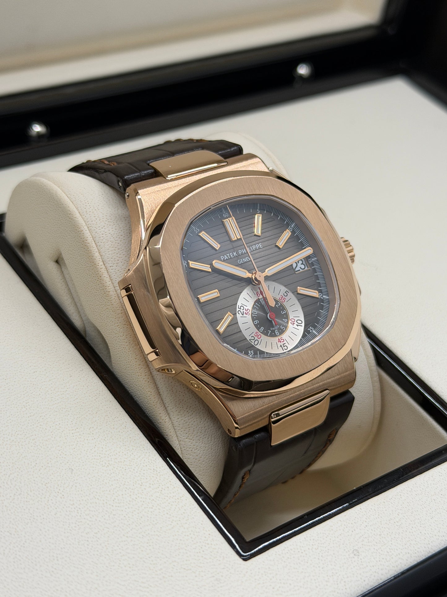 Patek Philippe Nautilus Ref.5980R/001 Rose Gold - Year 2011