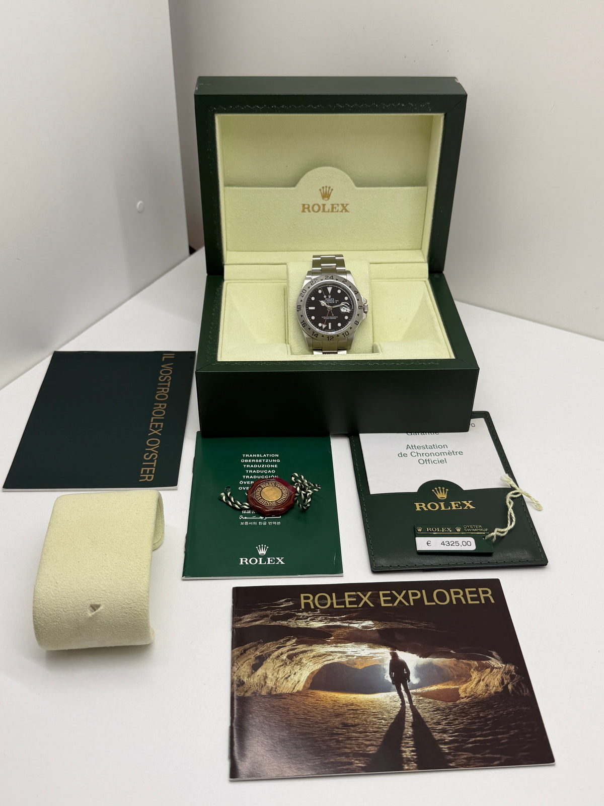 Rolex Explorer II Black Dial - Ref 16570 - Year 2007
