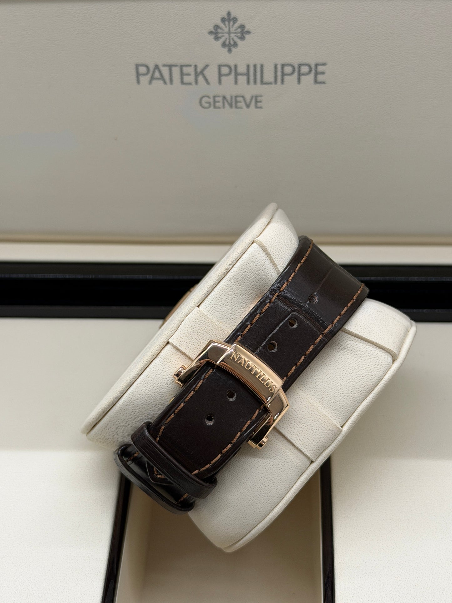 Patek Philippe Nautilus Ref.5980R/001 Rose Gold - Year 2011