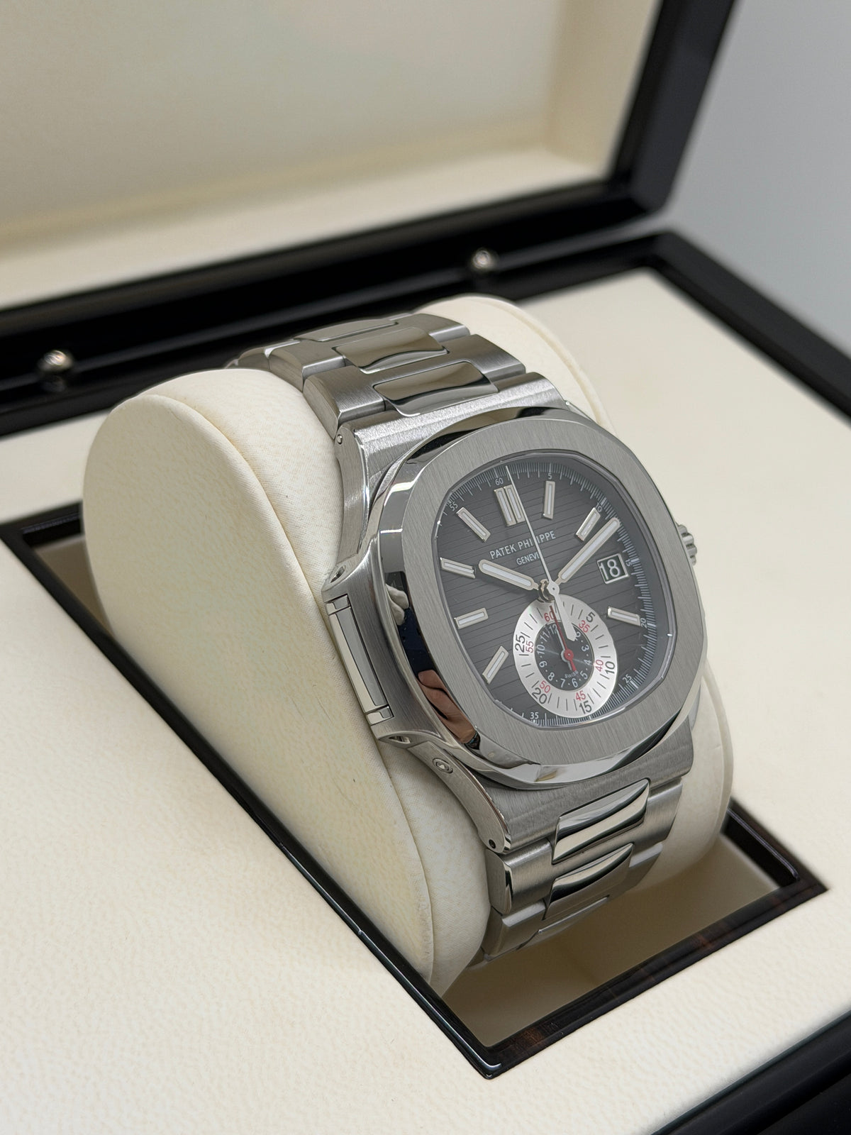 Patek Philippe Nautilus Ref.5980/1A-14 - Black Dial - Italian Dealer - Year 2010