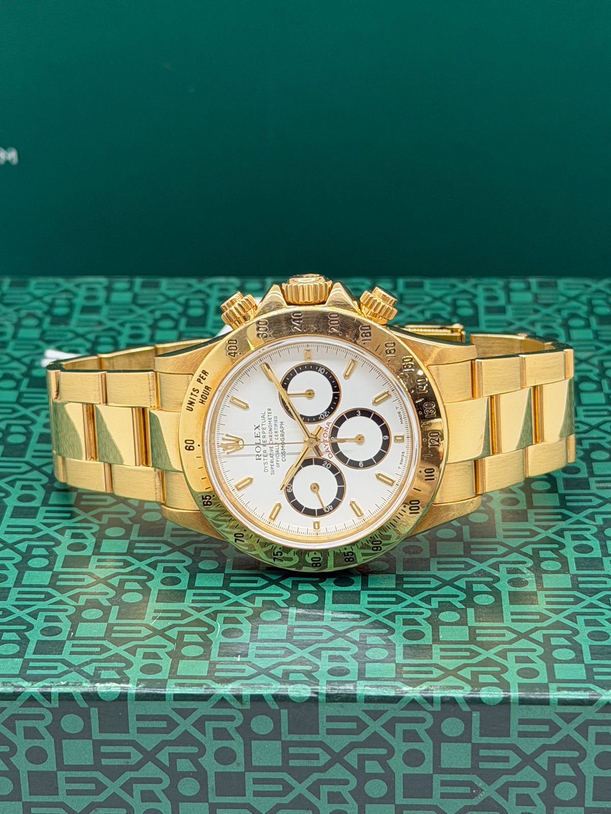 Rolex Daytona Ref.16528 - Ser.X66... - Yellow Gold - White Dial - Year 1993