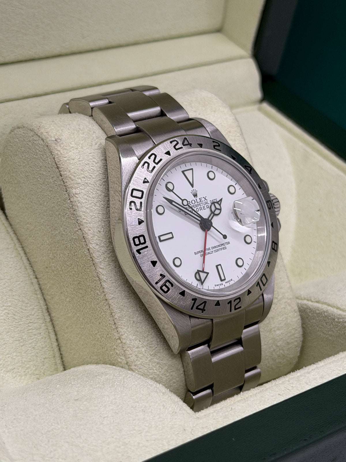 Rolex Explorer II - Polar White - Never Polished - Ref 16570 - Year 2005