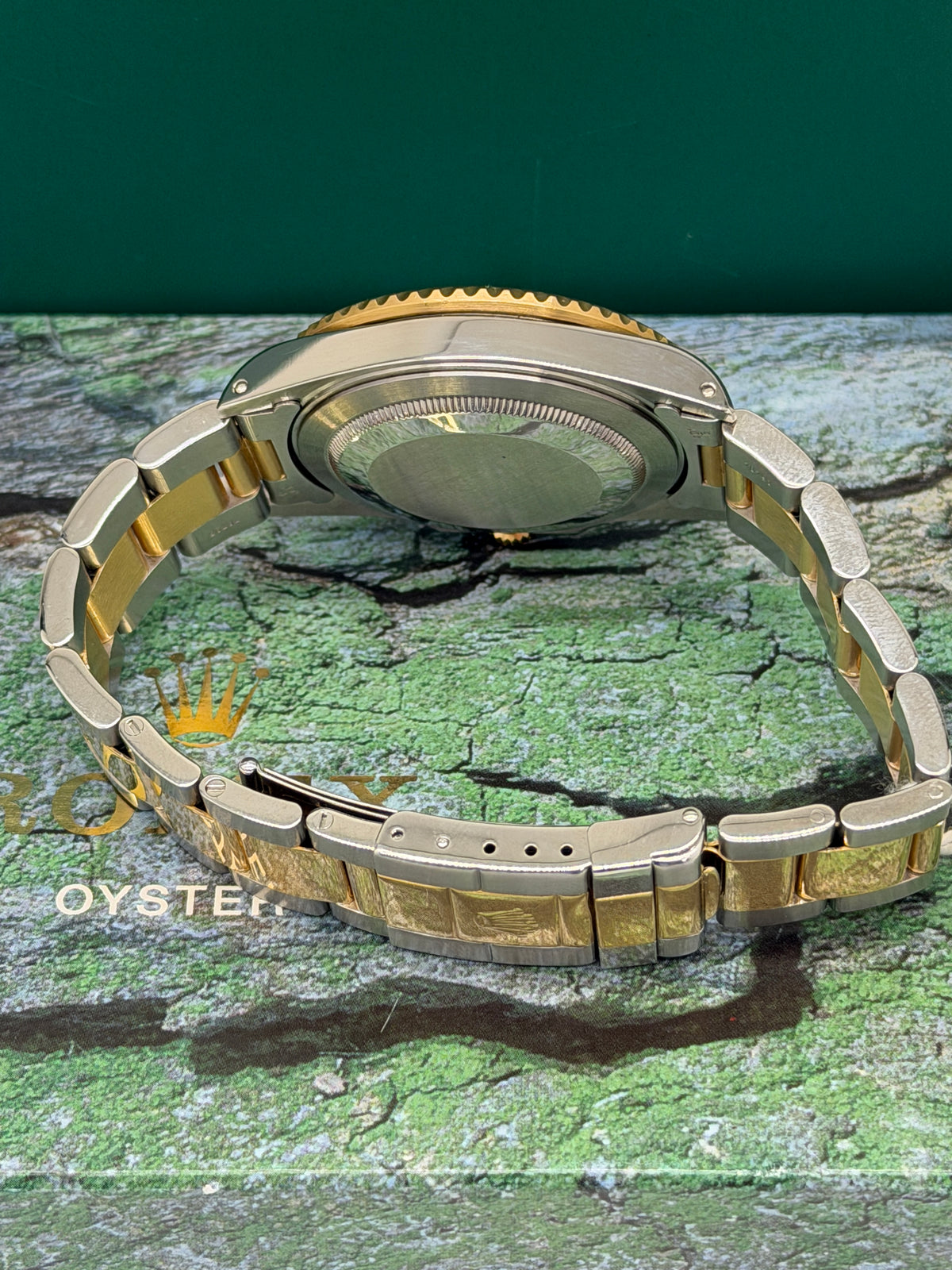 Rolex GMT-Master II Champagne Ruby Serti Dial - Yelllow Gold & Steel - Year 1998 Ref 16713