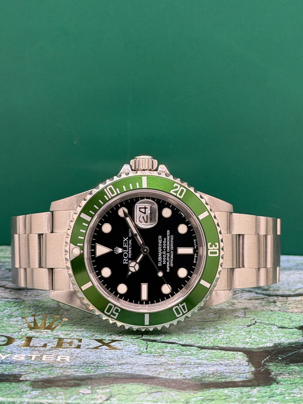 Rolex Submariner Date "Kermit" - Fat Four - Top Condition - Year 2004 Ref 16610