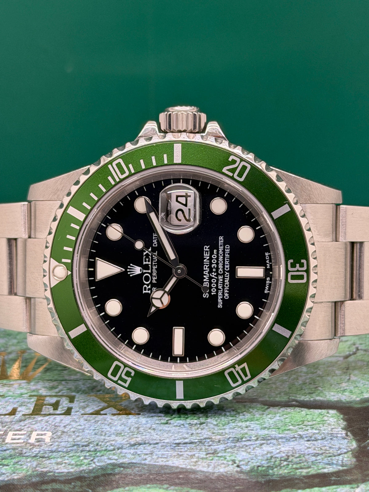 Rolex Submariner Date "Kermit" - Fat Four - Top Condition - Year 2004 Ref 16610