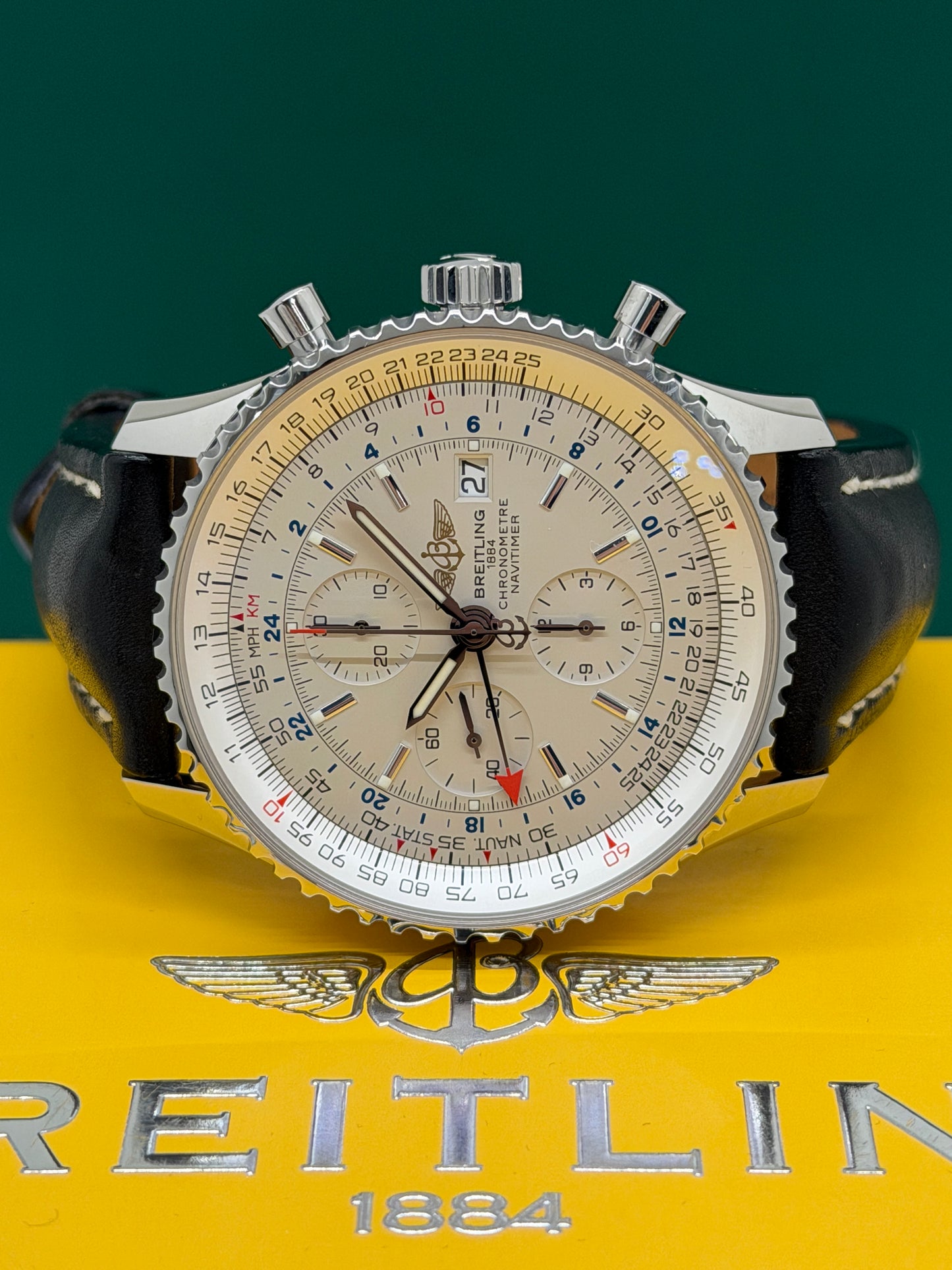 Breitling Navitimer World Ref.A24322 - White Dial - Year 2005