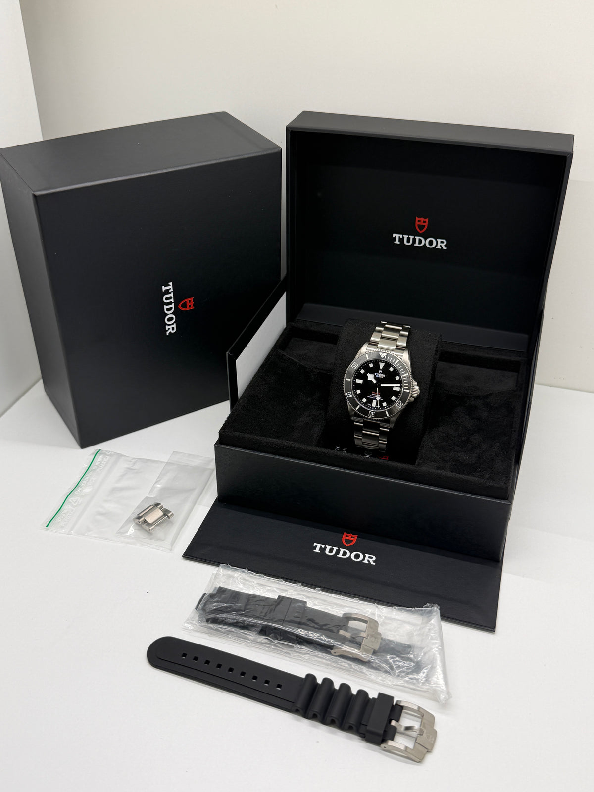 Tudor Pelagos 39mm Titanium - Black Dial - Ref 25407N - Like New 2026 Additional Original Rubber Strap