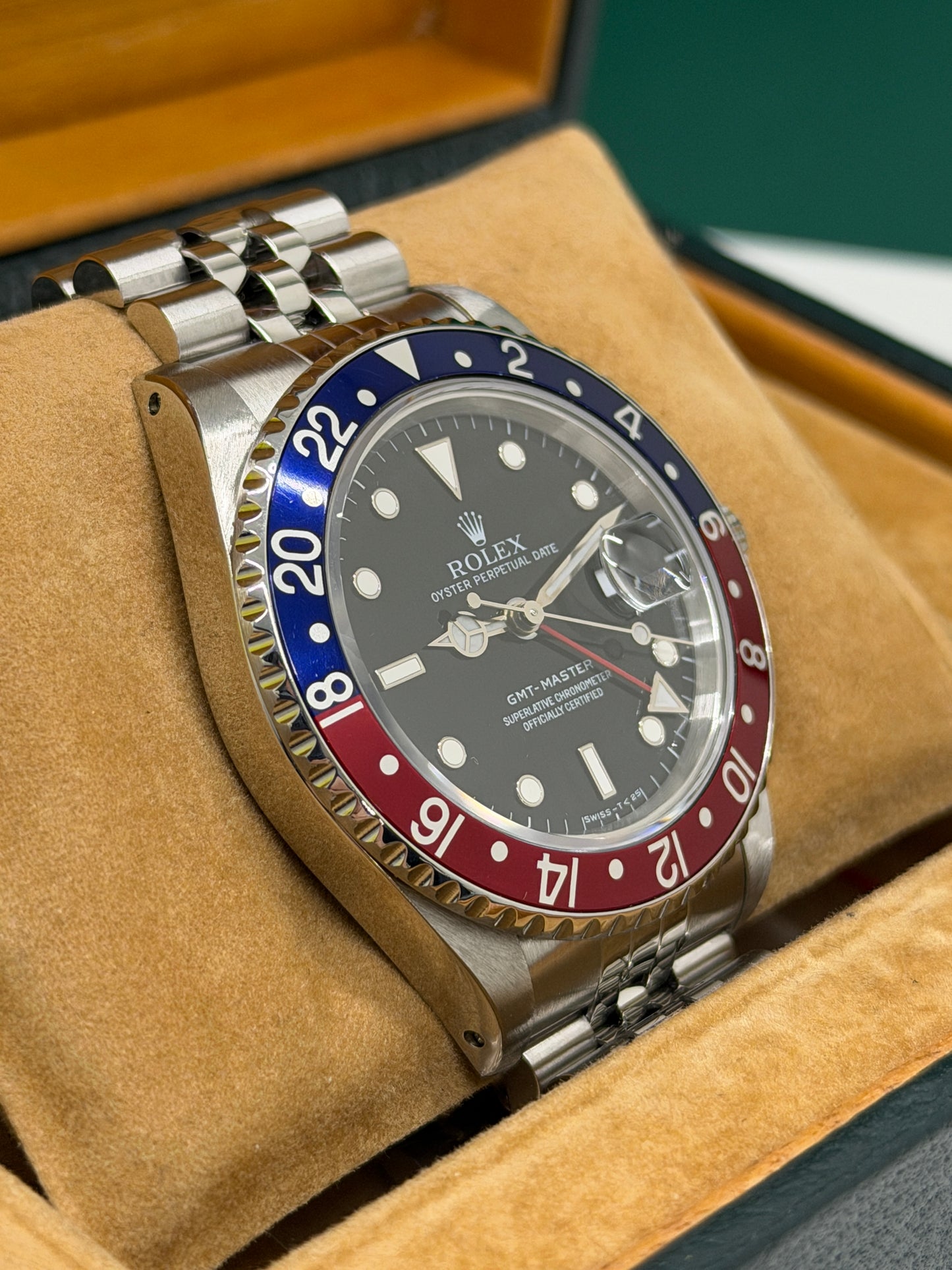 Rolex GMT-Master Ref.16700 - "Pepsi" - Jubilee Bracelet - Year 1990