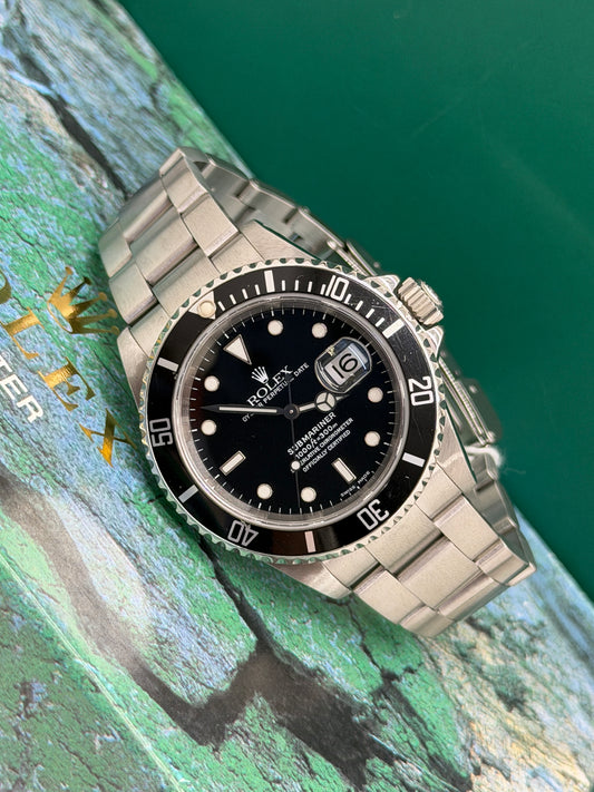 Rolex Submariner Date Ref 16610 - Year 2000