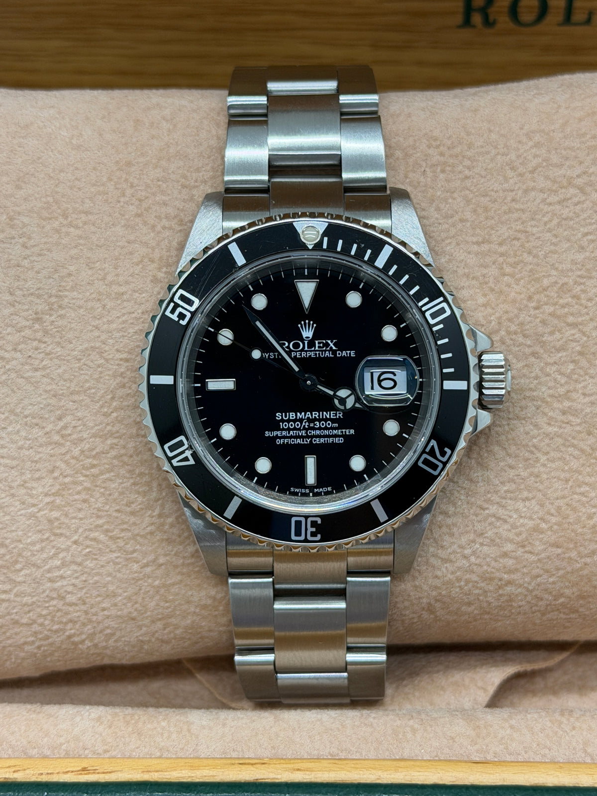 Rolex Submariner Date Ref 16610 - Year 2000