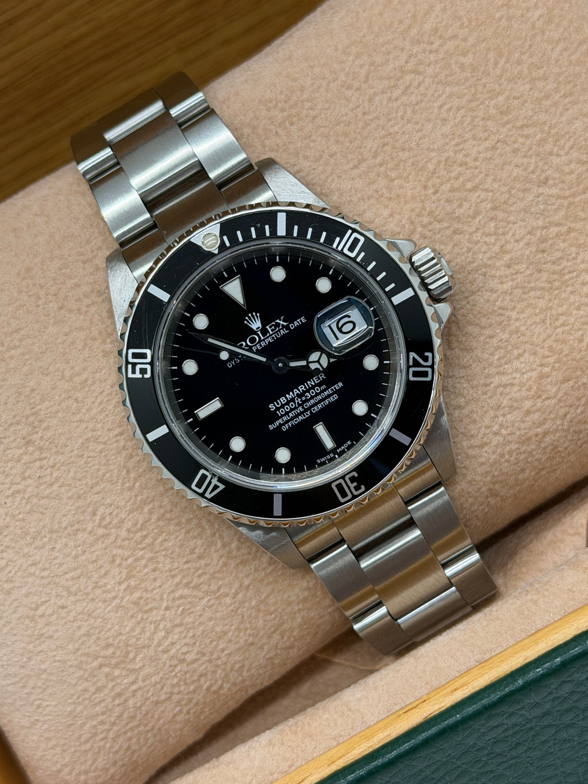 Rolex Submariner Date Ref 16610 - Year 2000