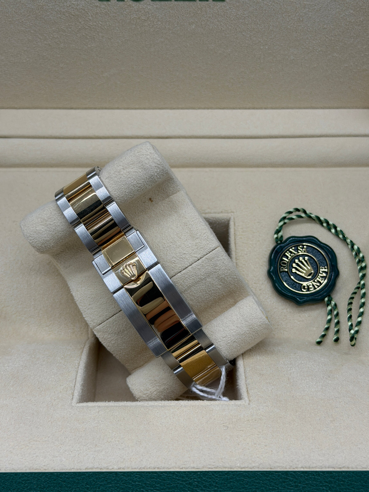 Rolex Daytona 18Kt Yellow Gold & Steel - White Dial - Ref 126503 - Year 2024