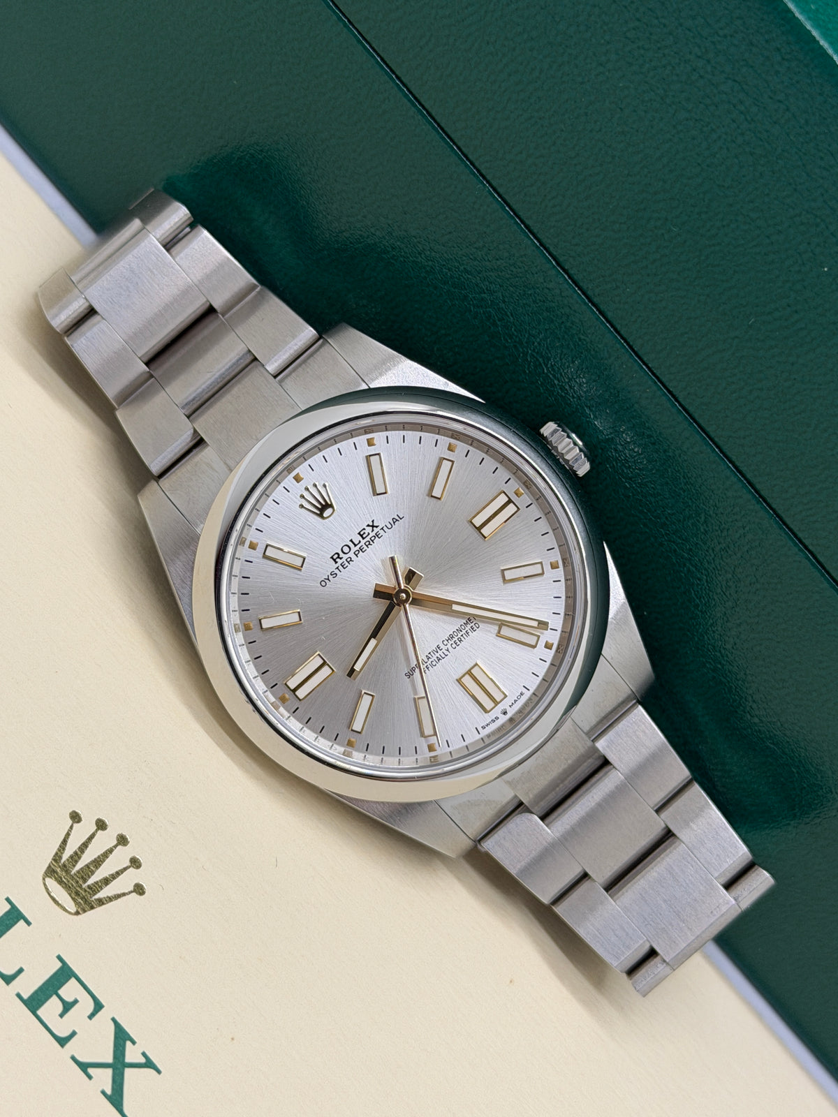 Rolex Oyster Perpetual 41 - Silver Dial - Ref 124300 - New 2022