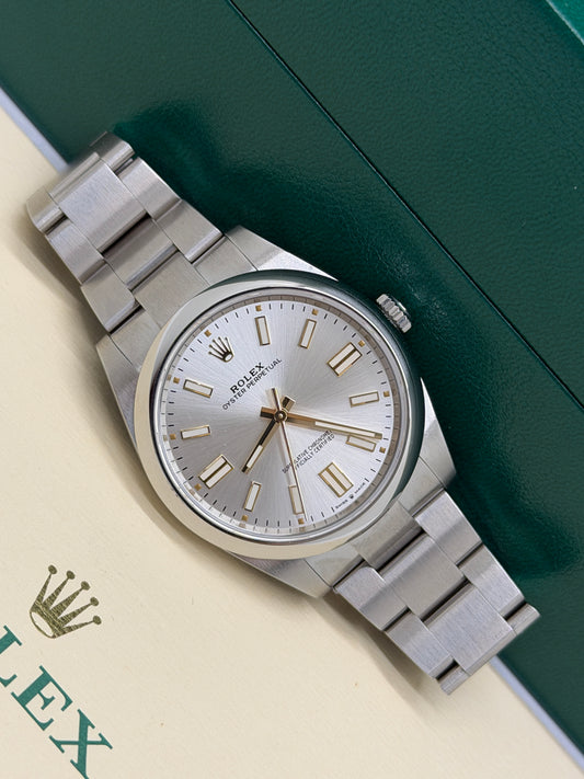Rolex Oyster Perpetual 41 - Silver Dial - Ref 124300 - New 2022