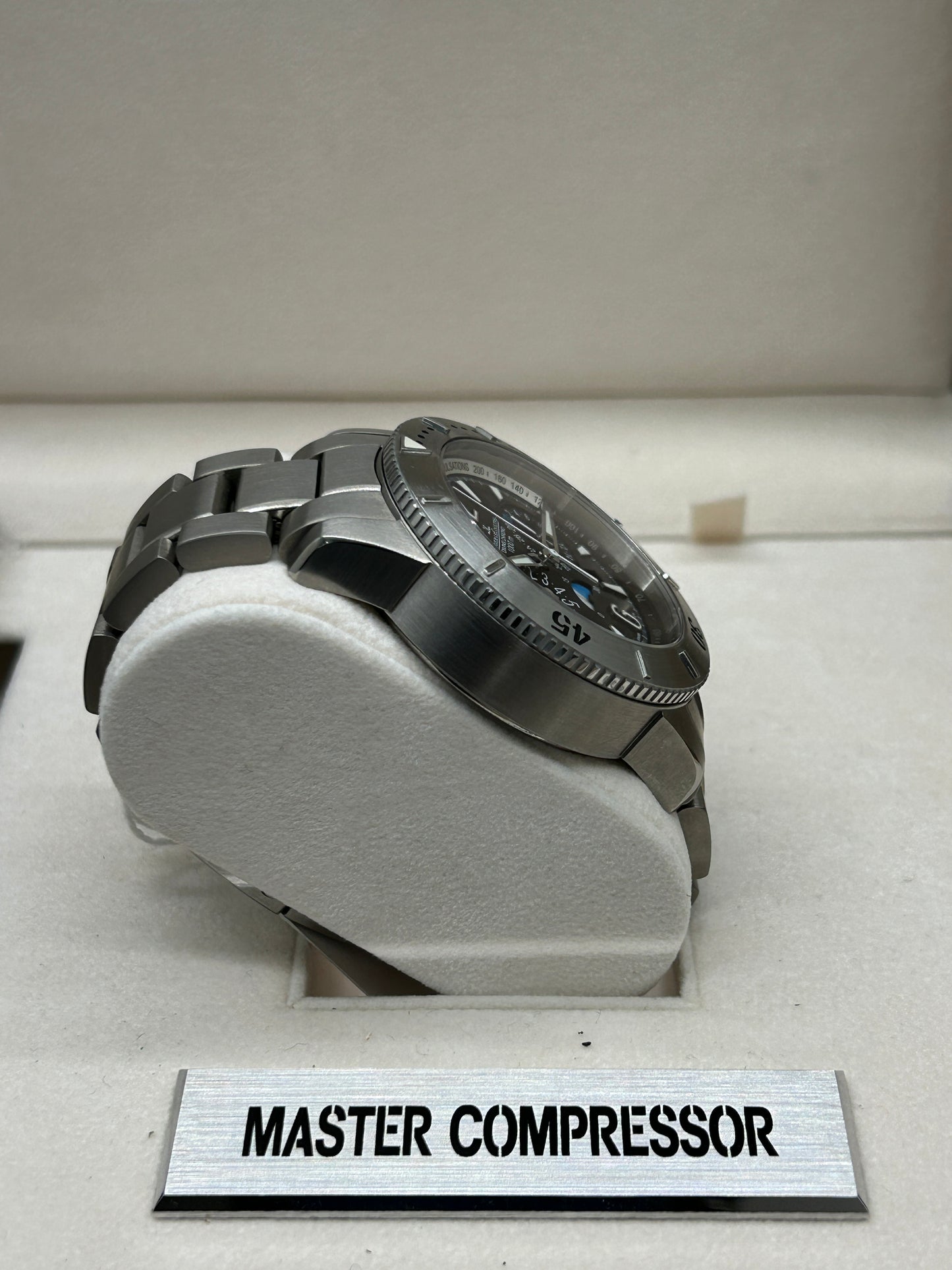 Jaeger-Le-Coultre Master Compressor Diving Chronograph Ref. 160.T.25 - Double Straps - Year 2008