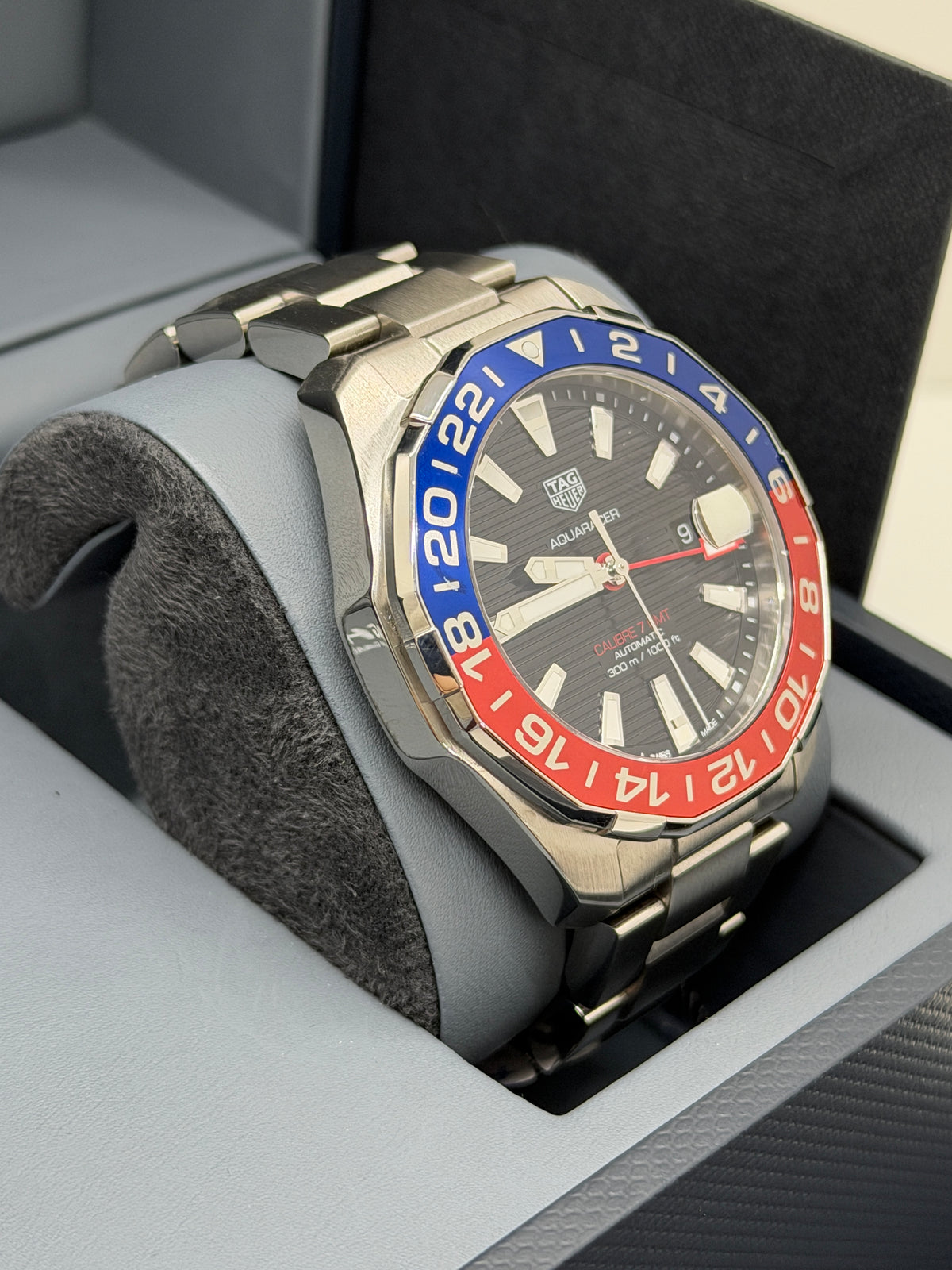 TAG Heuer Aquaracer 300M GMT "Pepsi" 43mm - Automatic - Ref WAY201F.BA0927 - Year 2021