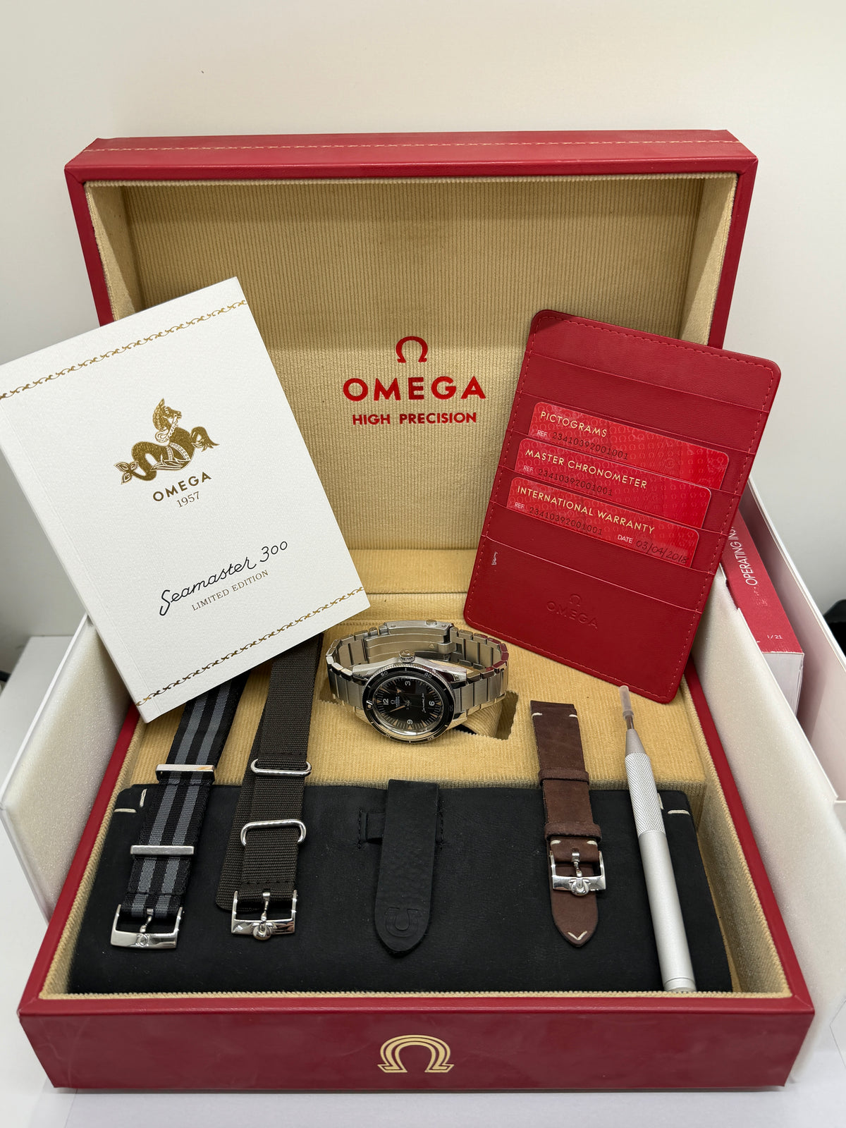 Omega Seamaster 300 Trilogy 1957 Limited Edition - Year 2018 - Ref 234.10.39.20.01.001