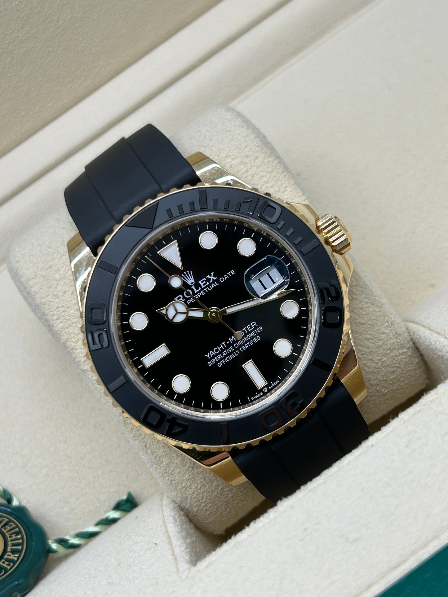Rolex Yacht-master 42 - Black Dial - 18kt Gold - Ref 226658 - Year 2022