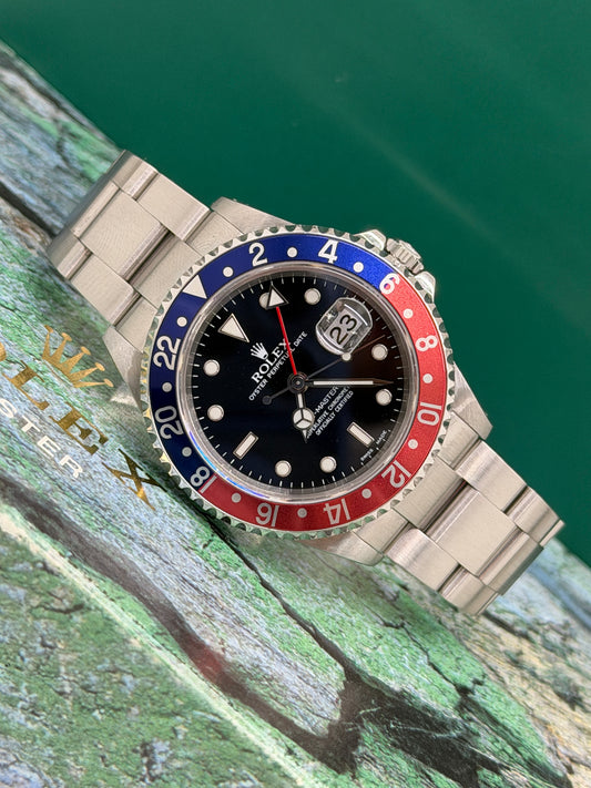 Rolex GMT-Master II Pepsi - Perfect Condition Ref 16710 - Year 2000