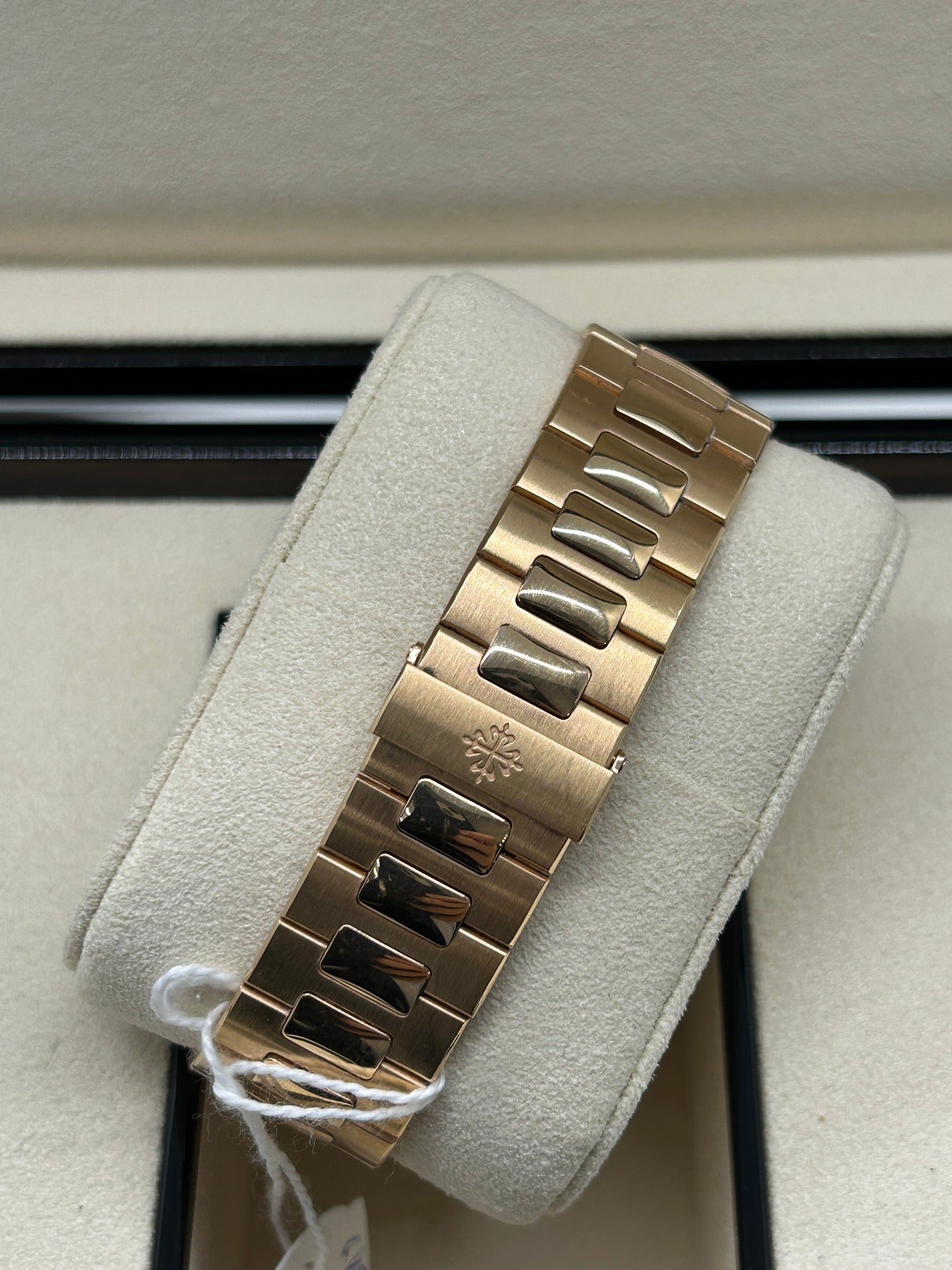 Patek Nautilus - 18Kt Rose Gold - Ref 5711/1R-001 - Year 2015