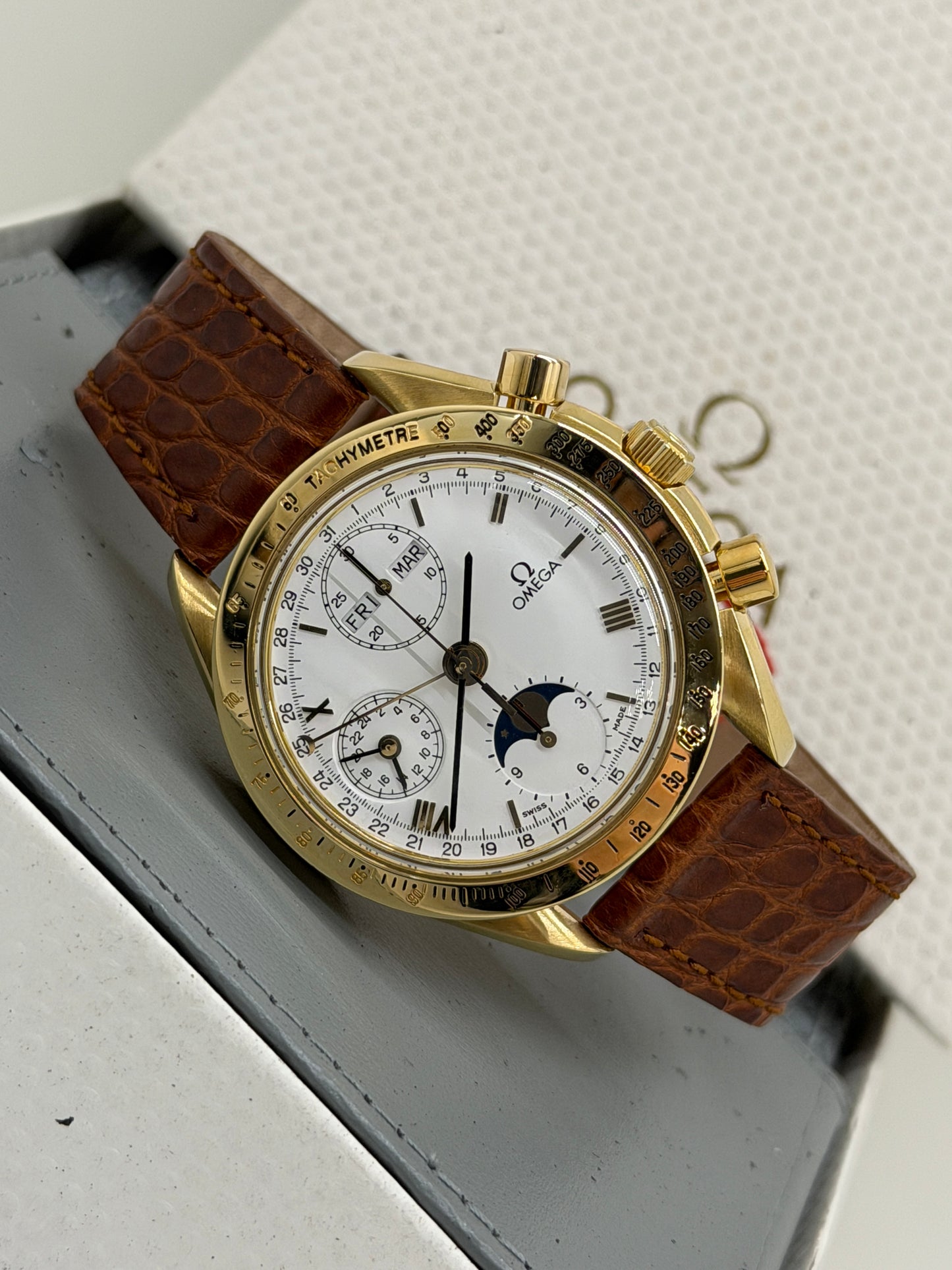 Omega Speedmaster Moonphase 39mm Moonphase - 18Kt Yellow Gold Ref 175-034-06 - Year 1992