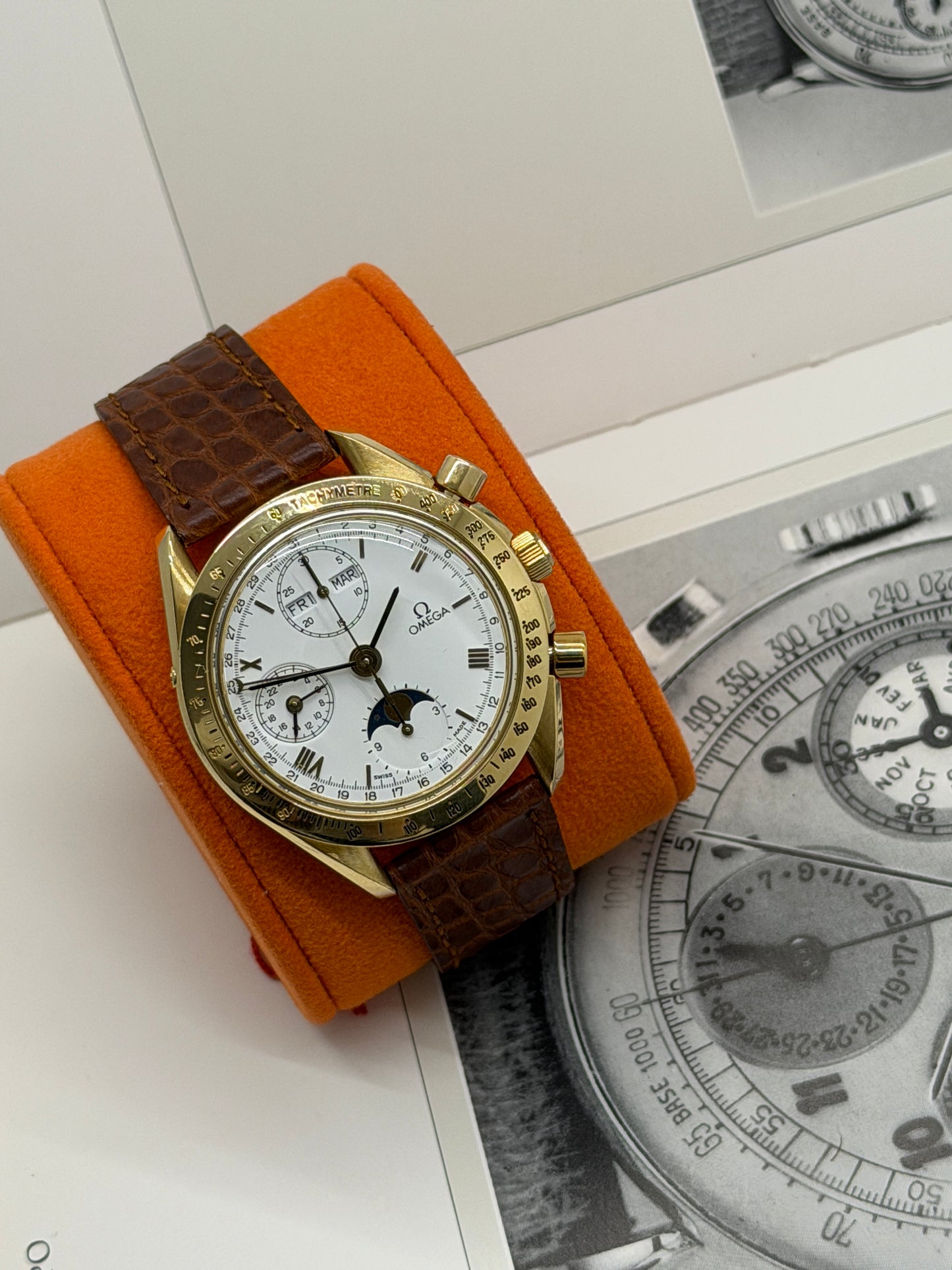 Omega Speedmaster Moonphase 39mm Moonphase - 18Kt Yellow Gold Ref 175-034-06 - Year 1992