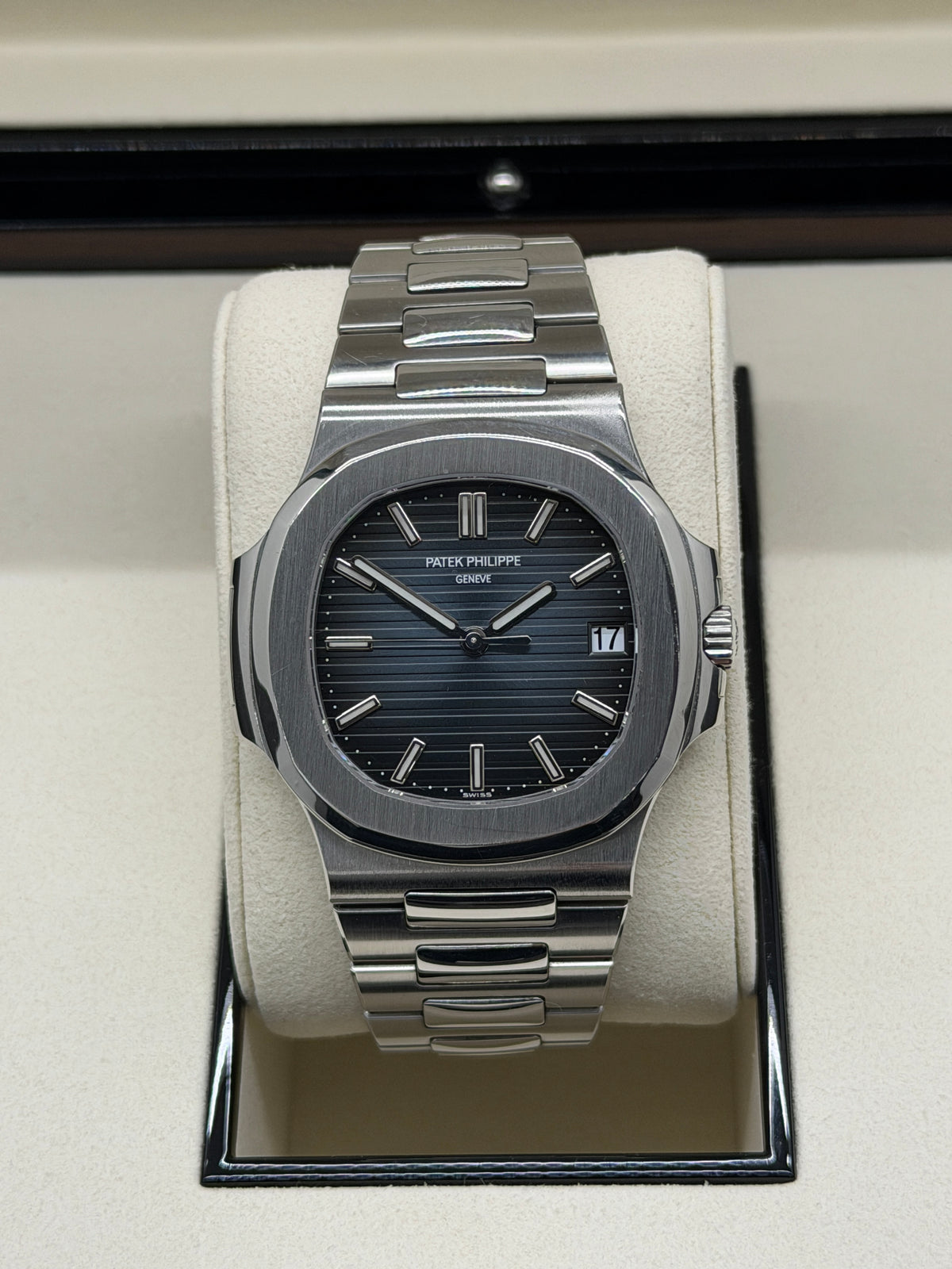 Patek Philippe Nautilus Blue Dial - Ref 5711/1A-010 - Year 2015
