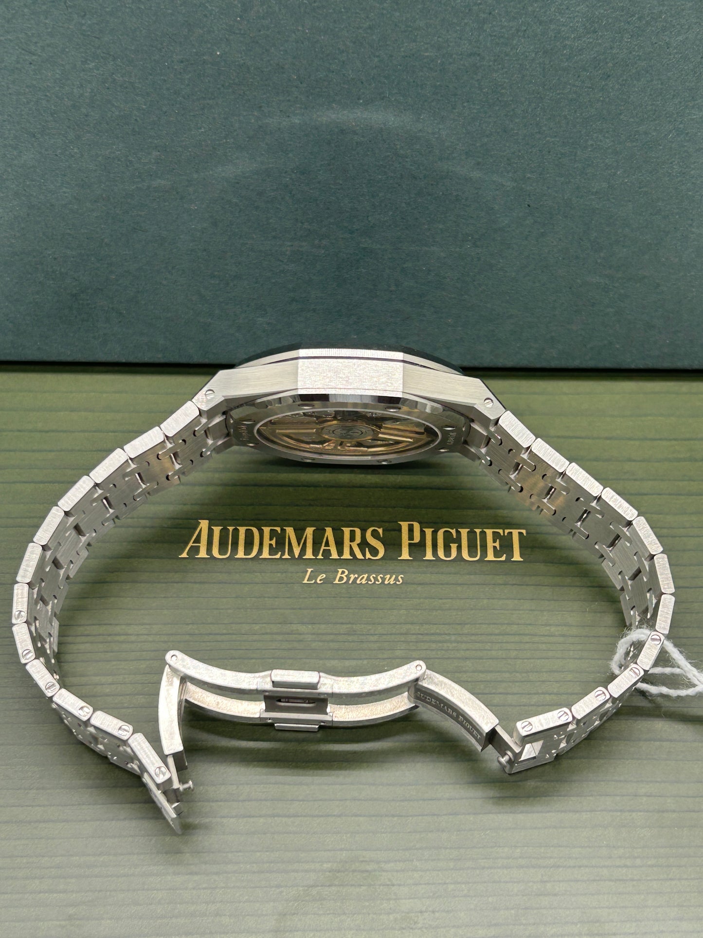 Audemars Piguet Royal Oak 41mm - Black Dial - Ref 15510ST.OO.1320ST.07 - Like New - Year 2024