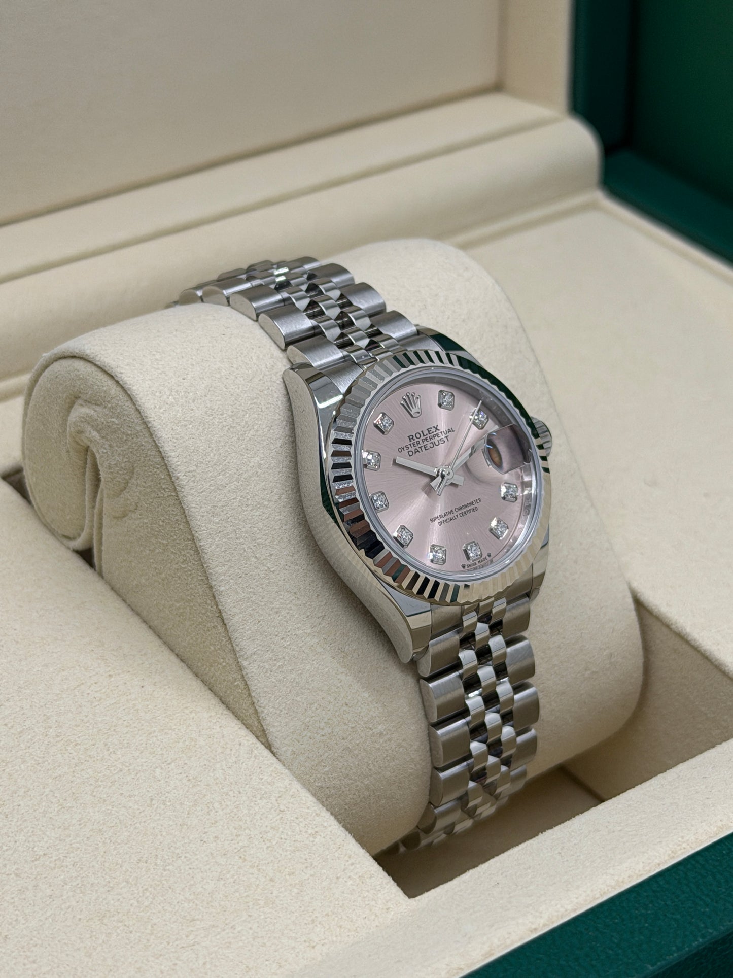 Rolex Lady-Datejust 28 - Pink Diamonds Dial Ref 279174 - New 2026