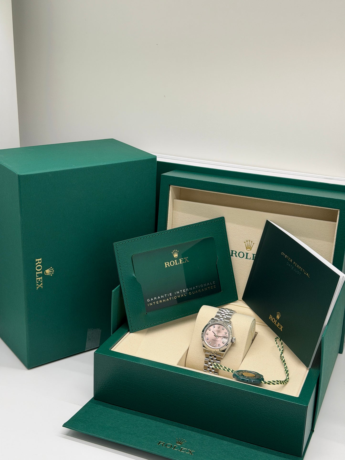 Rolex Lady-Datejust 28 - Pink Diamonds Dial Ref 279174 - New 2026