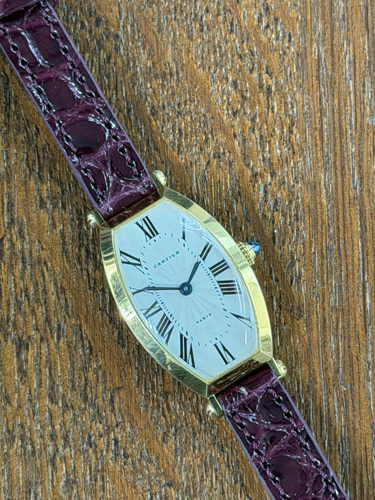 Cartier Tonneau Paris - 18Kt Yellow Gold - 21 x 32mm - Manual Winding - Never Polished