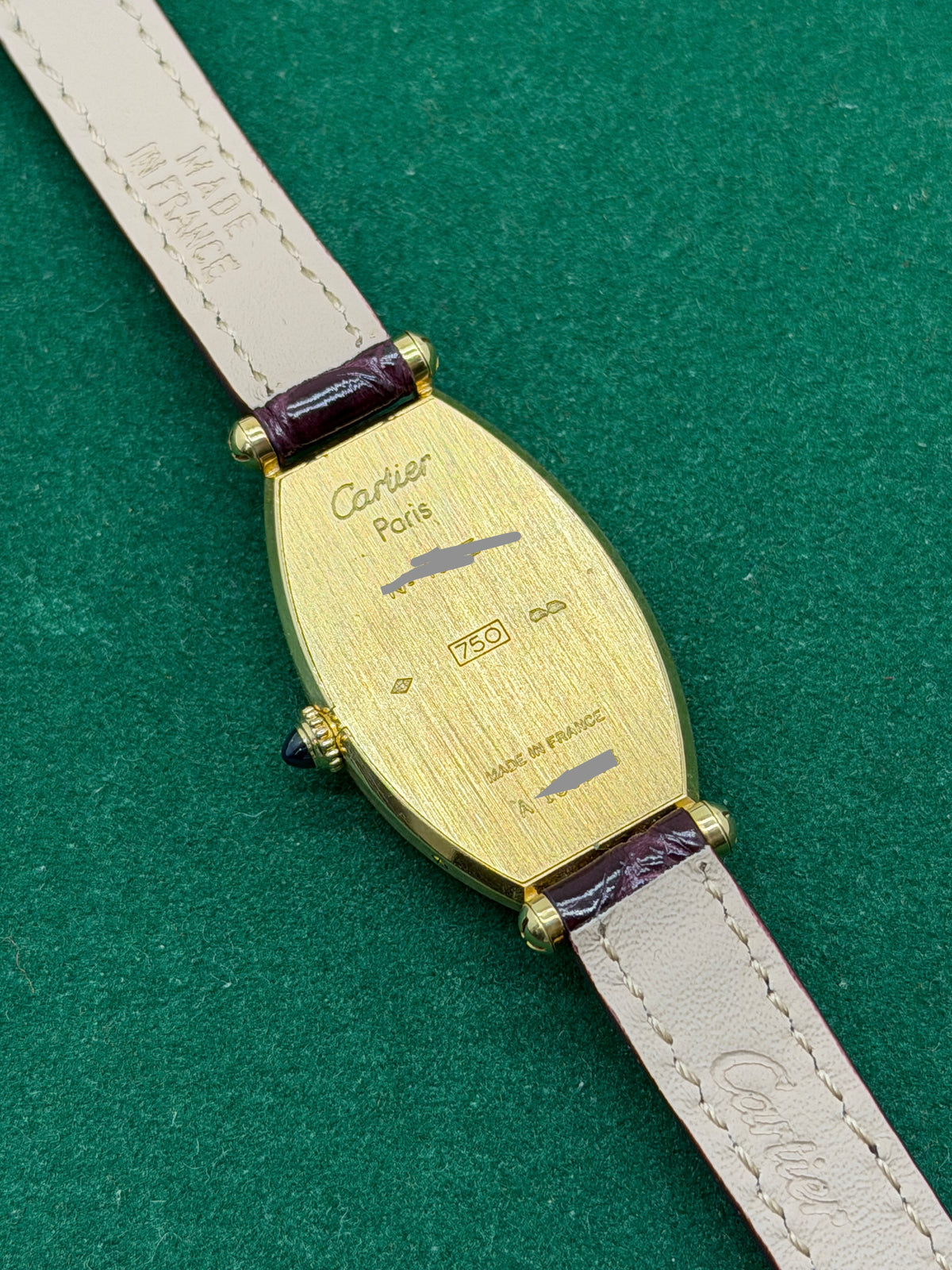 Cartier Tonneau Paris - 18Kt Yellow Gold - 21 x 32mm - Manual Winding - Never Polished