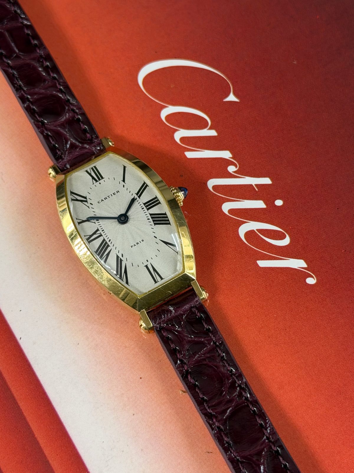 Cartier Tonneau Paris - 18Kt Yellow Gold - 21 x 32mm - Manual Winding - Never Polished