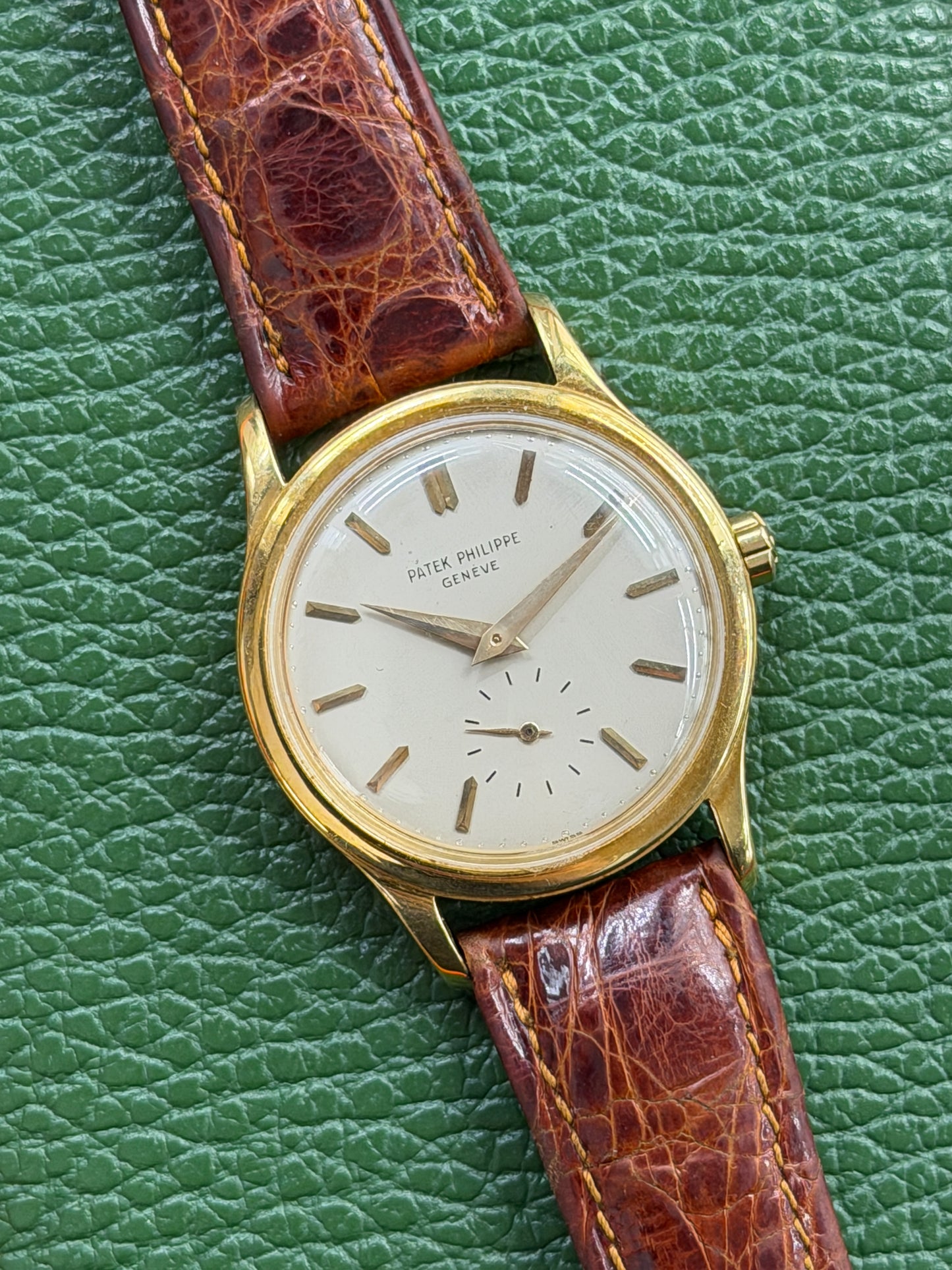 Patek Philippe Calatrava Automatic 32.5 mm - Yellow Gold - White Dial Ref 3439