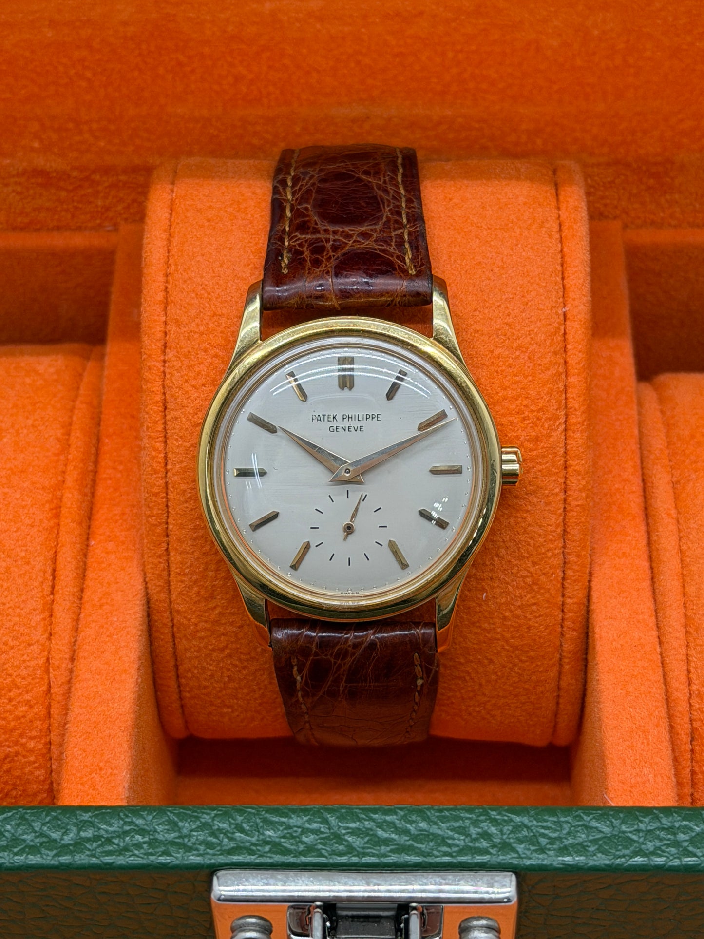 Patek Philippe Calatrava Automatic 32.5 mm - Yellow Gold - White Dial Ref 3439