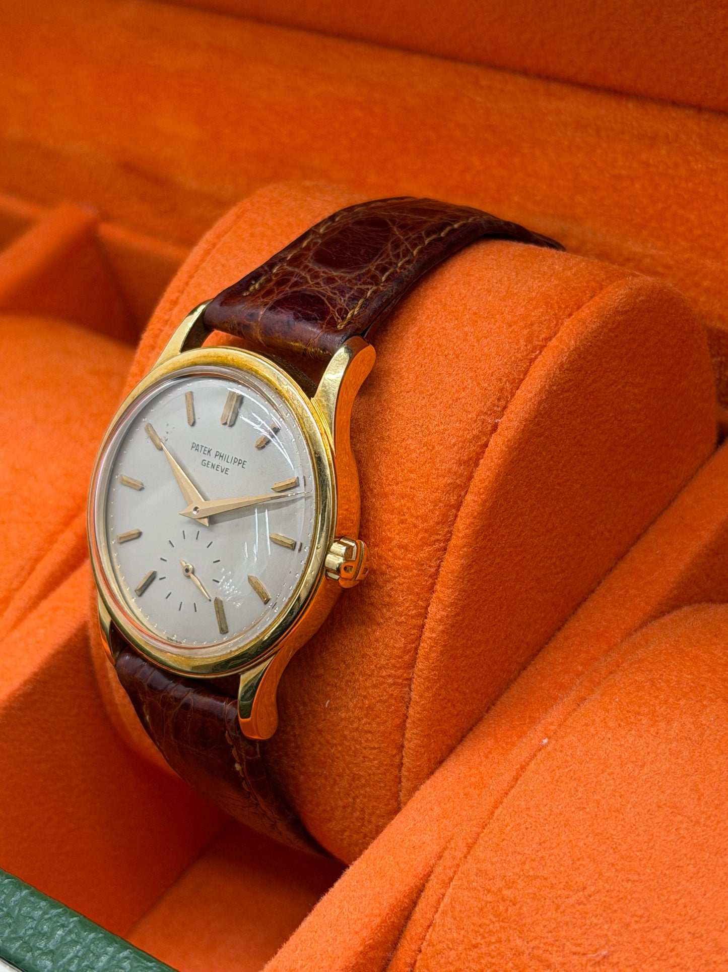 Patek Philippe Calatrava Automatic 32.5 mm - Yellow Gold - White Dial Ref 3439