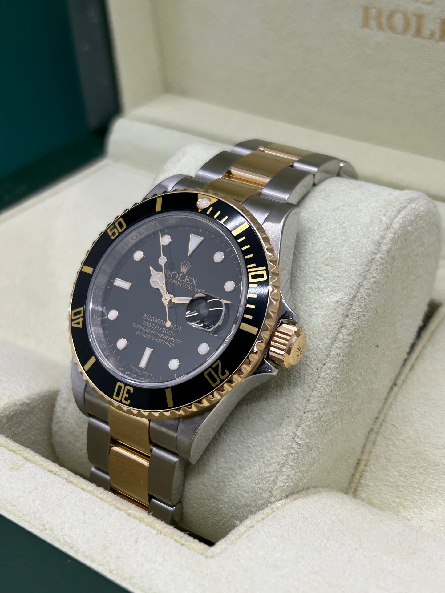 Rolex Submariner Date - 18Kt Yellow Gold - Black Dial - RRR Card - Ref 16613LN - Year 2008