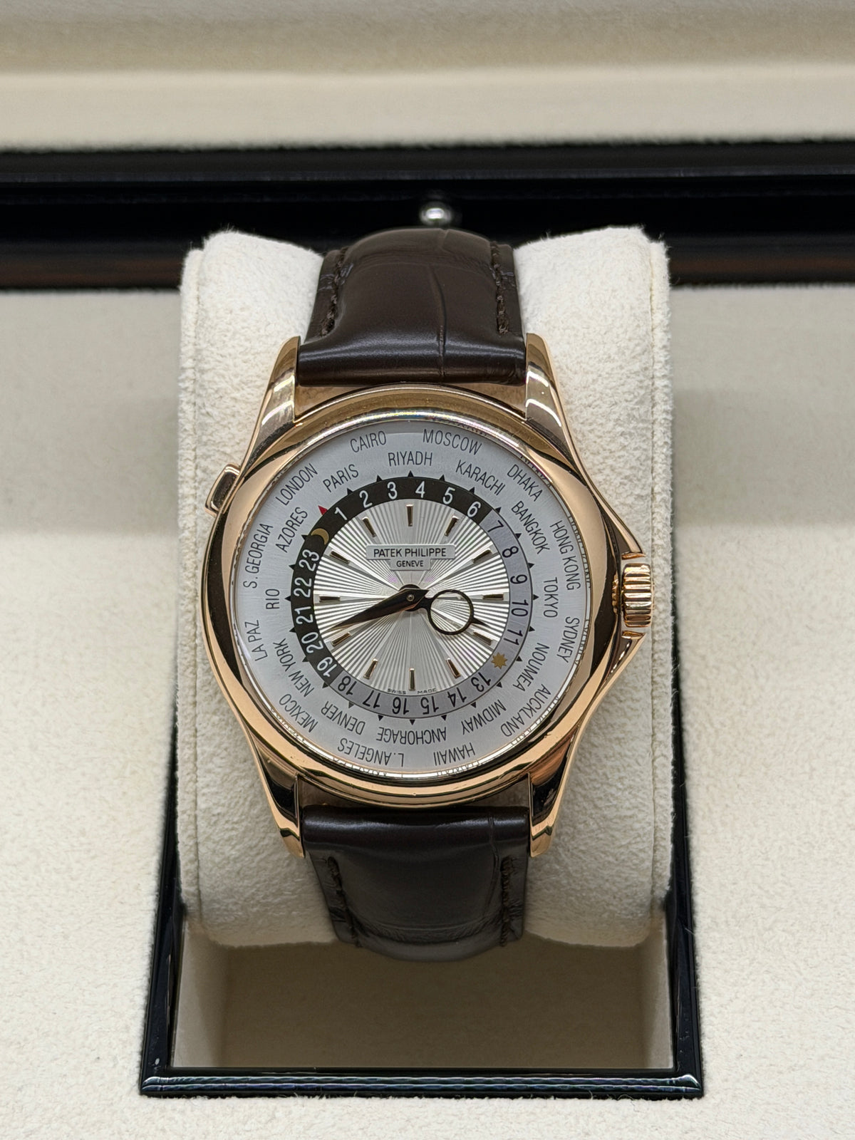 Patek Philippe World Time 18Kt Rose Gold - Ref 5130R-001 - Year 2015