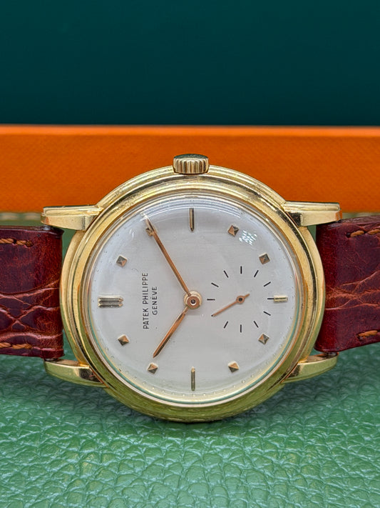 Patek Philippe Calatrava 34mm - Manual - Yellow Gold - White Dial Ref 2500