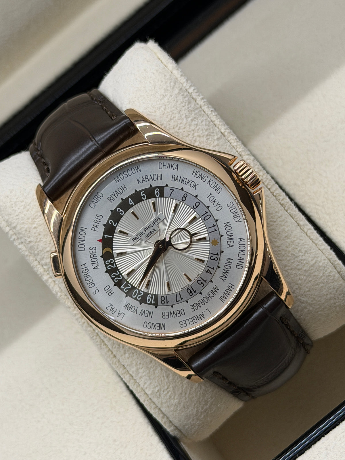 Patek Philippe World Time 18Kt Rose Gold - Ref 5130R-001 - Year 2015