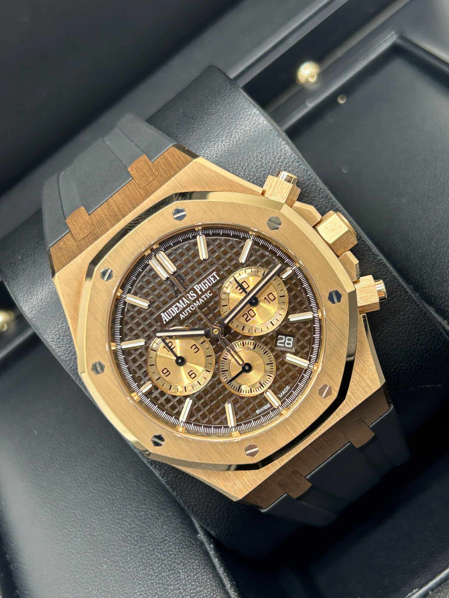 Audemars Piguet Royal Oak Chronograph 41mm - Brown Dial Rose Gold - Ref 26331OR.OO.D821CR.01 - 2021 - Double Straps